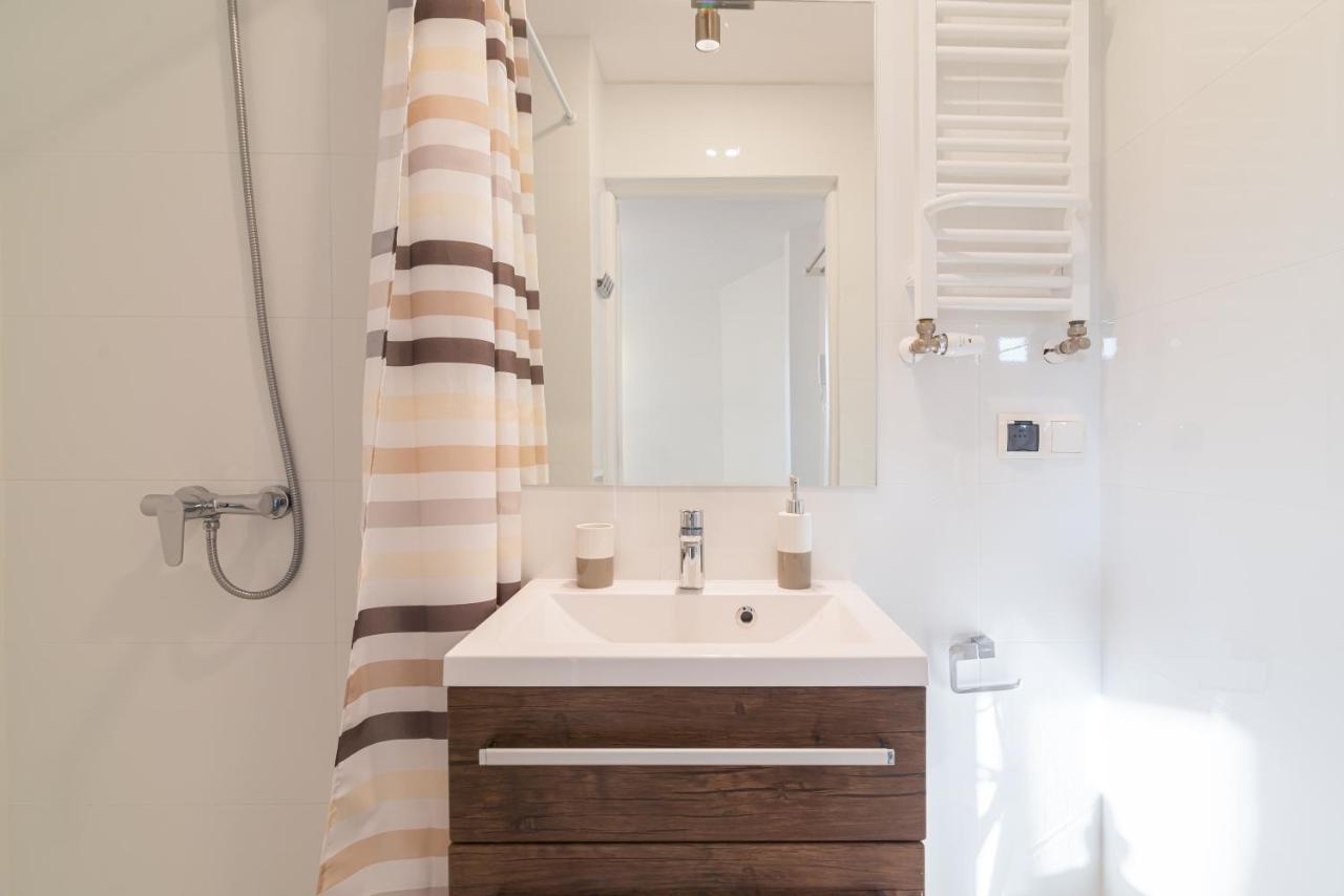 Apartment Blekitny Wieloryb Przy Plazy, Molo, Idealny Dla Podroznikow *